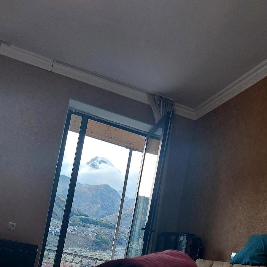 The White House Ξενοδοχείο Kazbegi Εξωτερικό φωτογραφία