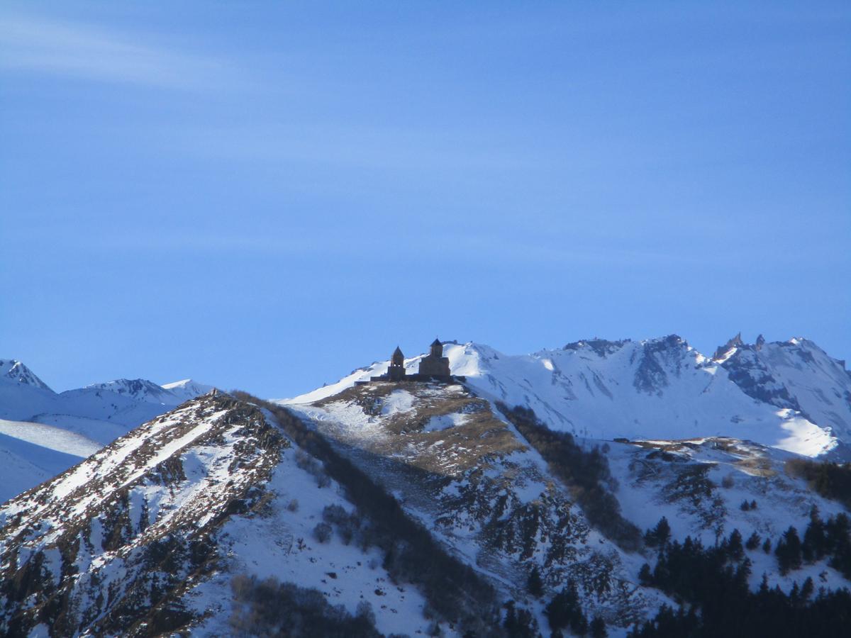 The White House Ξενοδοχείο Kazbegi Εξωτερικό φωτογραφία