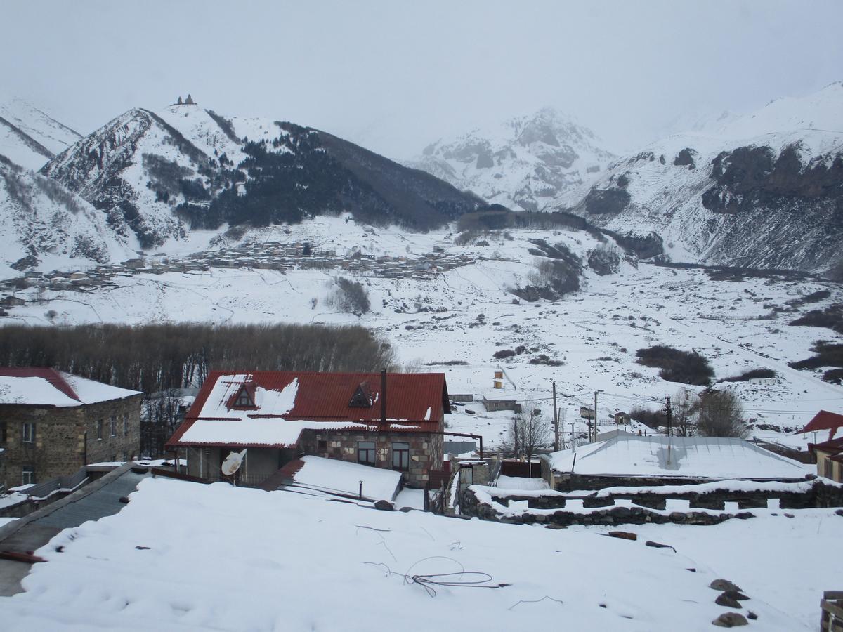 The White House Ξενοδοχείο Kazbegi Εξωτερικό φωτογραφία